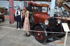 1925 Graham Bros 1-tTon Tray Truck